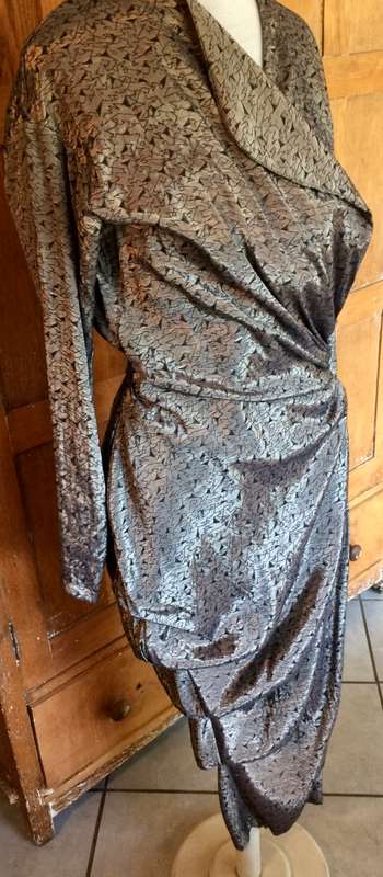 VINTAGE DESIGNER IAN ZUCCHI FOR REFLECTIONS WRAP COCKTAIL DRESS - SIZE S