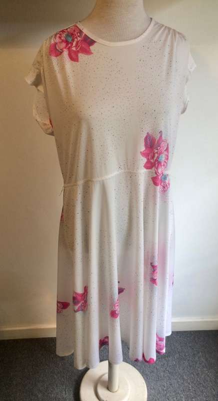 *** april end of summer sale ***  FLOWER AND SPLATTER DRESS  - SIZE 14