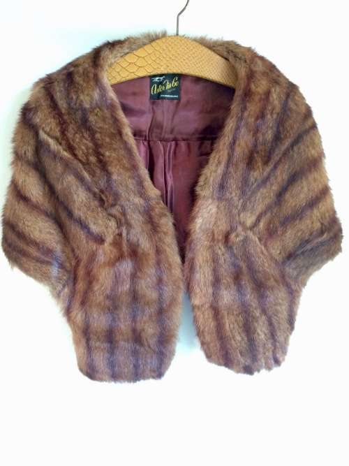VINTAGE ASTOR FUR CO JOHANNESBURG - REAL FUR STOLE