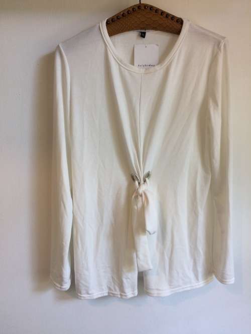 BEIGE DAILYFRIDAY NEW EYELET TOP  - XL