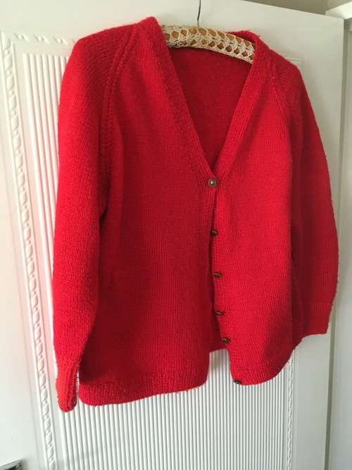 VINTAGE RED GRANNY KNIT JERSEY
