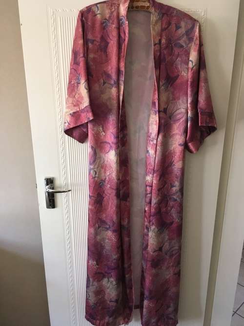 VINTAGE  ROBE 1 - KIMONO INSPIRED LOOK - PINK / PURPLE TONES