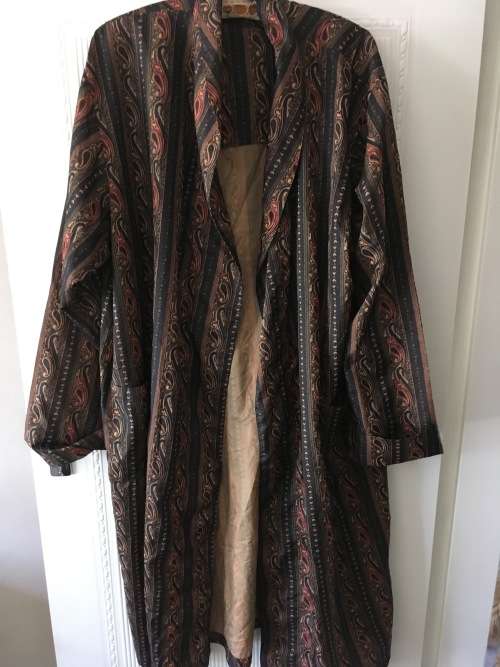VINTAGE  ROBE 3 - KIMONO INSPIRED LOOK - MAROON NAVY PAISLEY
