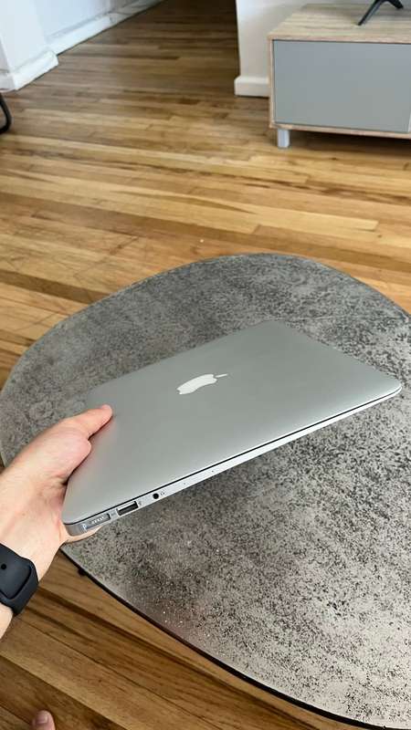 Macbook Air (13-Inch, Early 2014)
