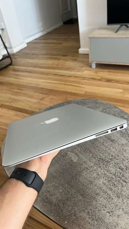 Macbook Air (13-Inch, Early 2014)