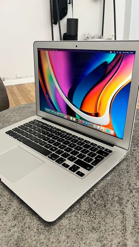 Macbook Air (13-Inch, Early 2014)