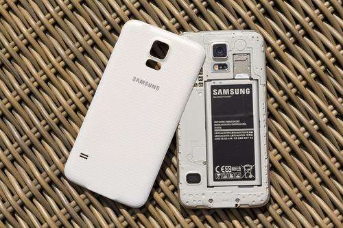 Samsung Galaxy S5 Shimmery White (FACTORY UNLOCKED)16gig