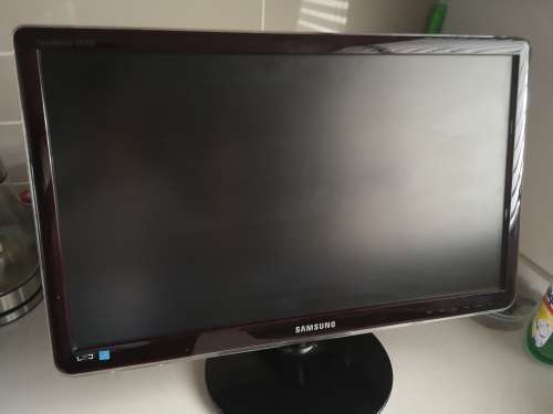 Samsung SyncMaster S24A350H HD 24` LED Monitor - Rose Black