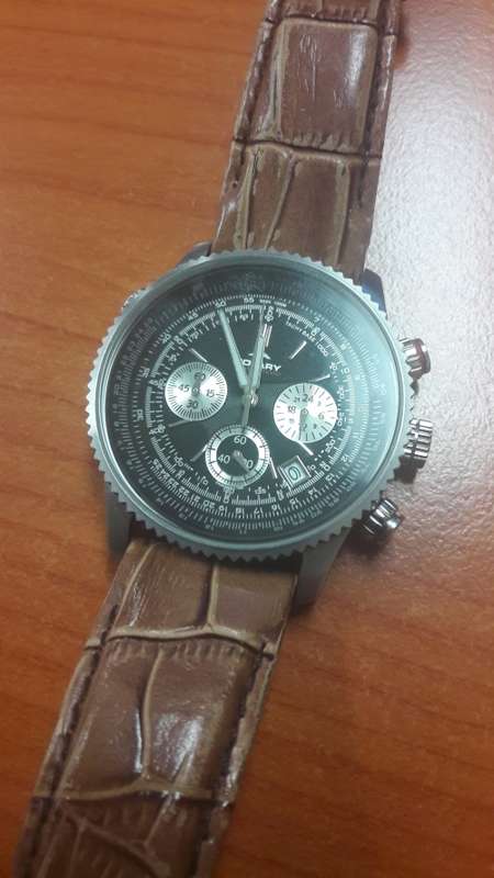Rotary ,Aquaspeed box and extra straps .