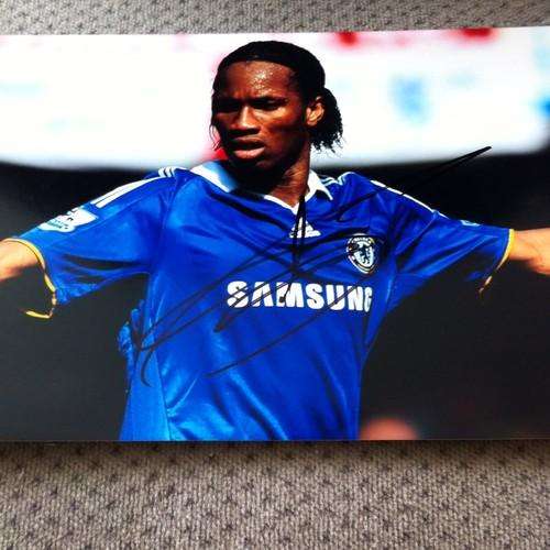 Official hand signed Dieder Drogba Chelsea Fa cup winners photo .Rare item.