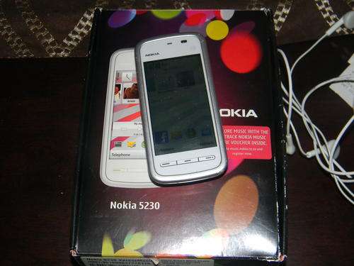 N okia 5230 cellphone