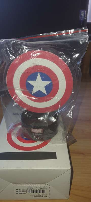 Marvel Capitan America Mini Acrylic light.