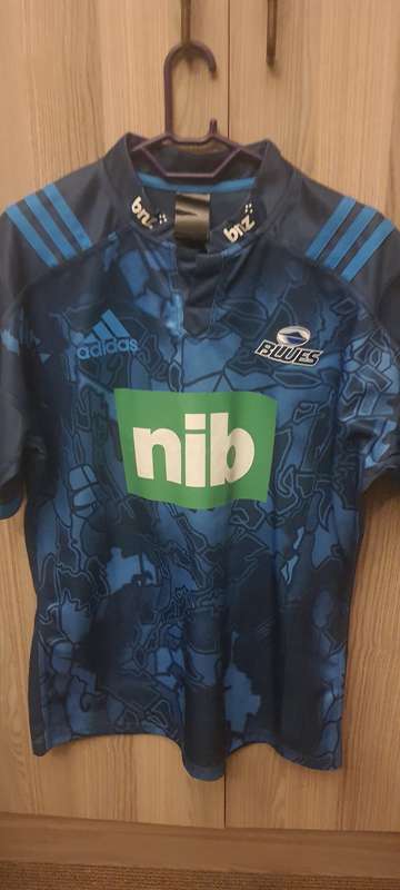 Super Rare Auckland Blues 2014/15 super rugby limited edition jersey.