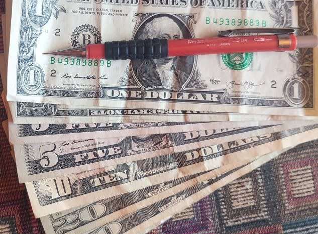 82 US Dollars cash