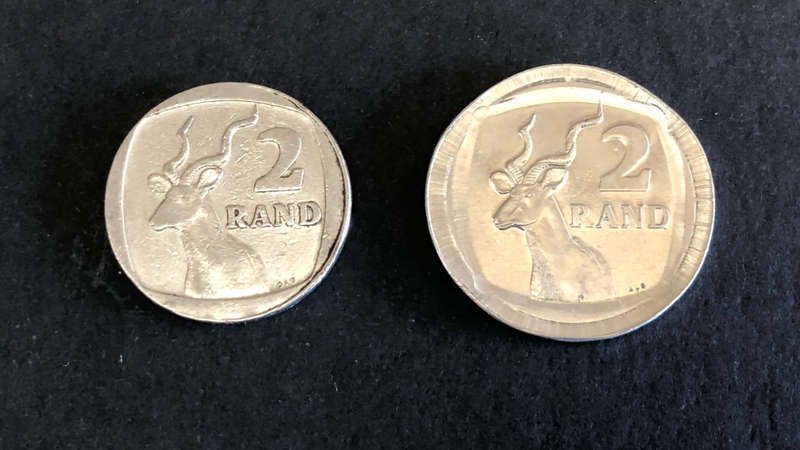 SPECTACULAR MINT ERROR - 1996 R2 MINTED ON A R5 COIN SIZED PLANCHET!
