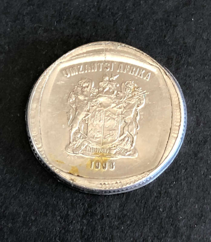 SPECTACULAR MINT ERROR - 1996 R2 MINTED ON A R5 COIN SIZED PLANCHET!