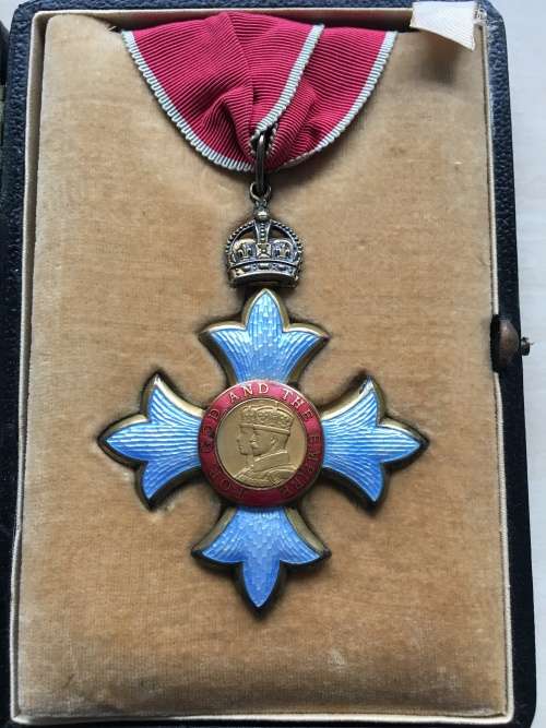MAGNIFICENT MEDALS OF KNIGHT OF THE REALM AND COMMANDER OF THE BRITISH EMPIRE