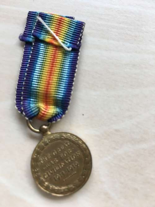 MAGNIFICENT MEDALS OF KNIGHT OF THE REALM AND COMMANDER OF THE BRITISH EMPIRE
