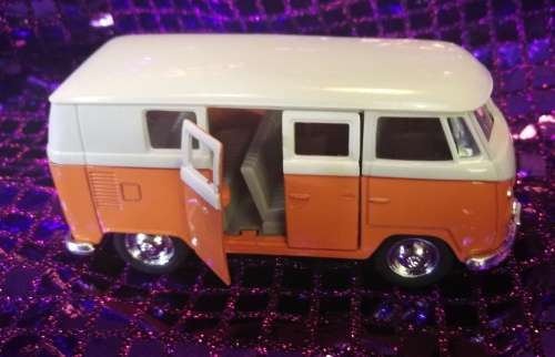 Die Cast Volkswagen 1963 T1 Bus 1/36 sale