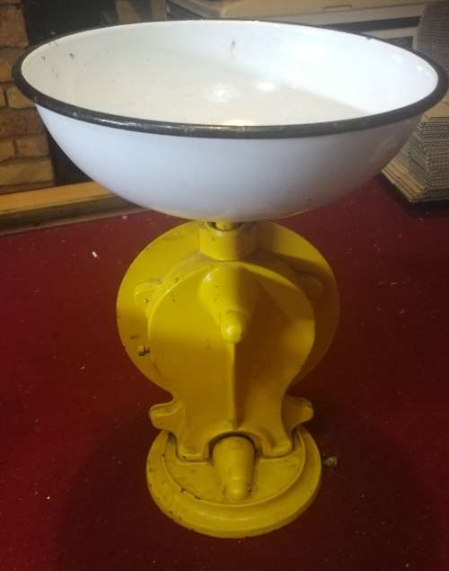 Beautiful Vintage Cast Iron Salter Scale
