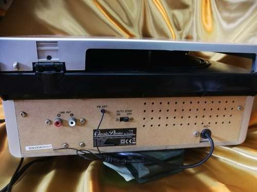 Radio with turntable and usb (working)