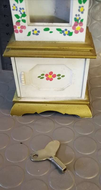 Very cute small vintage grandfather clock with key (Working)