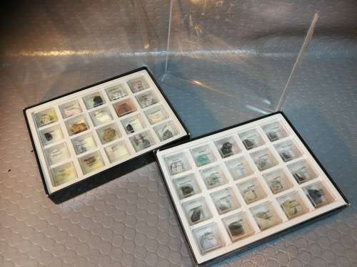 Minerals and Rocks of The World in Presentation Cases