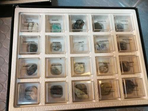 Minerals and Rocks of The World in Presentation Cases