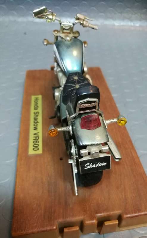 Honda Shadow VR600 1/12