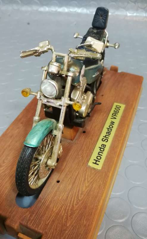 Honda Shadow VR600 1/12
