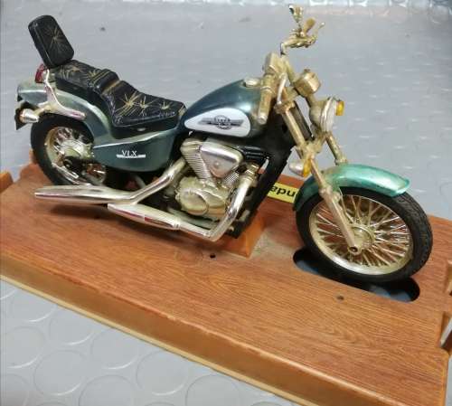Honda Shadow VR600 1/12