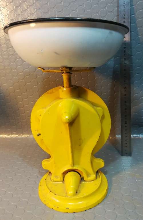 Vintage very beautiful big Salter cast iron scale with enamel bucket,350mm (100% working)
