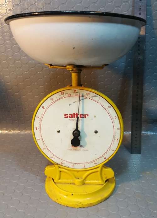 Vintage very beautiful big Salter cast iron scale with enamel bucket,350mm (100% working)