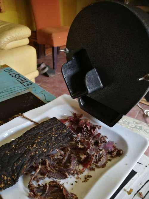 Awesome biltong cutter (Good as new)