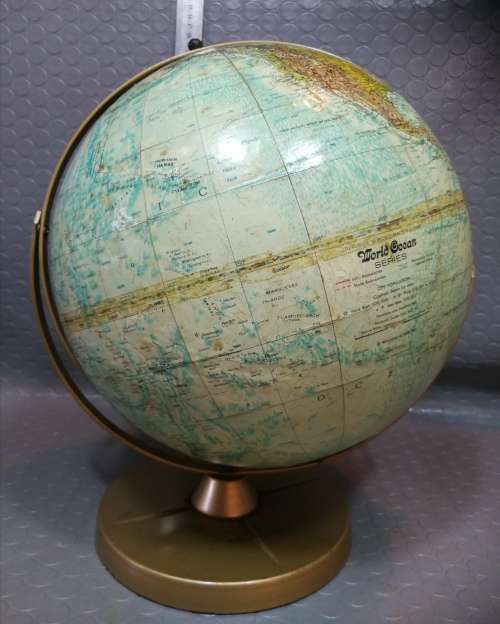 Stunning!!! Vintage old world globe
