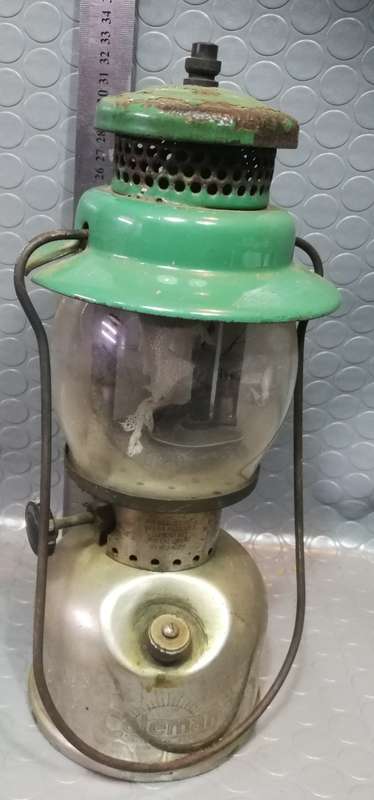 Coleman `The Sunshine of the Night` Kerosene Lantern 1947 - Canada (complete)