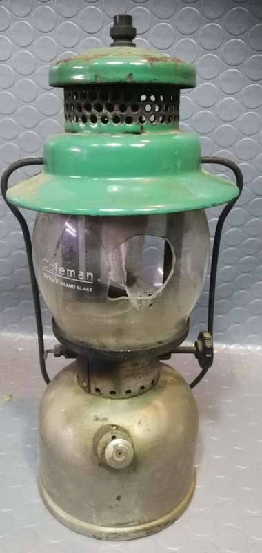 Coleman `The Sunshine of the Night` Kerosene Lantern 1947 - Canada (complete)