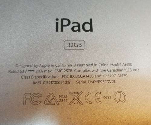 Ipad with keyboard docking station and charger