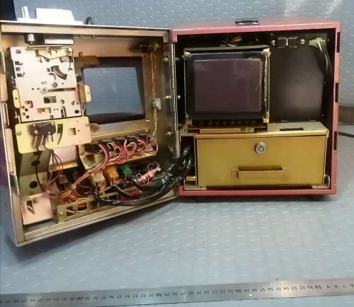 Stunning 1960`s!! Vintage GOLDEN POKER GAMBLING MACHINE (100% working)