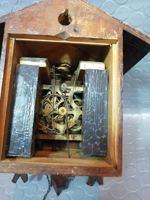 Amazing!!! Antique large Coo Coo Clock (Complete not tested)