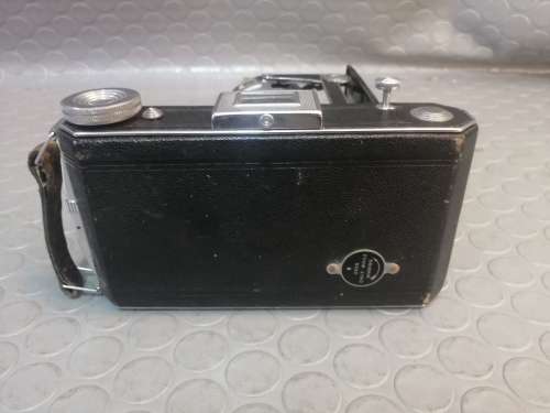 Vintage  Folding Kodak B Six 20 camera  (Made in Great Britain)