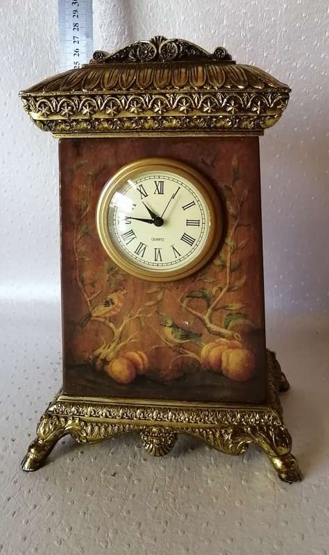 Awesome Quarts Mantle Clock (Working)