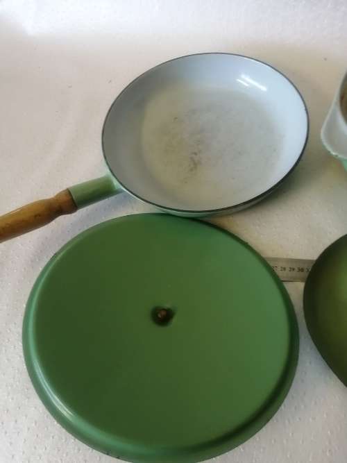 Collectable!! Vintage Heavy Le Creuset style Casserole and Pan