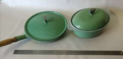 Collectable!! Vintage Heavy Le Creuset style Casserole and Pan