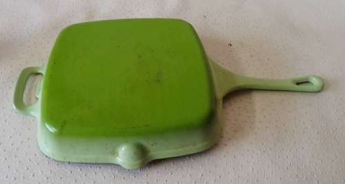 Exquisite Le Cruze style cast iron enamel pan