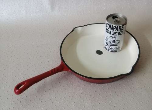 Le Creuset style enameled cast iron pan