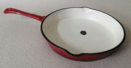 Le Creuset style enameled cast iron pan