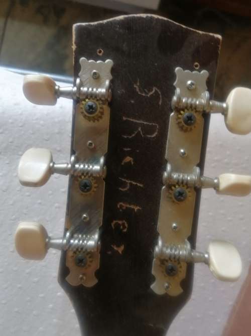 Beautiful antique Wizard electrical guitar in case for restoration