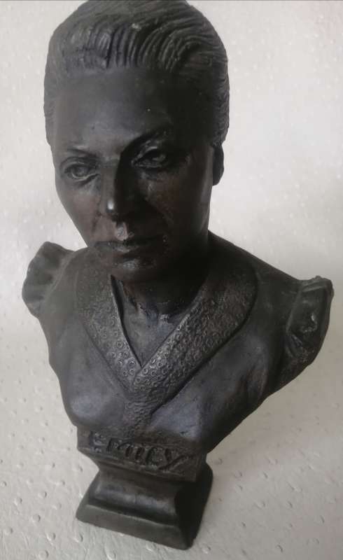 Original Phil Minnaar Emily Hobhouse resin bust