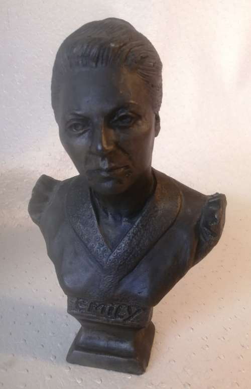 Original Phil Minnaar Emily Hobhouse resin bust